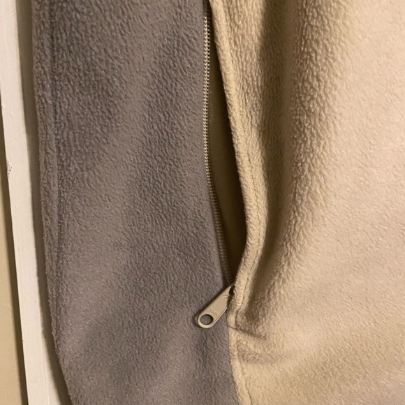 Columbia Vest - Picture 5 of 6